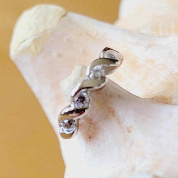 18G Clear CZ twist nose or cartilage hoop surgical steel seamless ring NWT - Picture 1 of 5